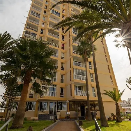 Buena Vista Torres Yomely * アロナ